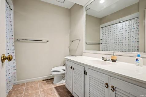 1309 E Erskine Manor Hill Drive South Bend IN 46614