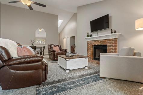 6125 Lansdown Court South Bend IN 46614