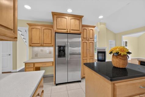 5102 W Stonebridge Drive Muncie IN 47304