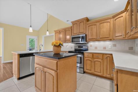 5102 W Stonebridge Drive Muncie IN 47304