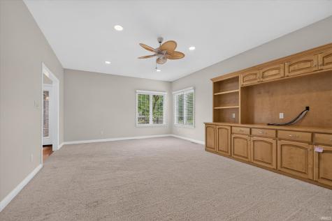 5102 W Stonebridge Drive Muncie IN 47304