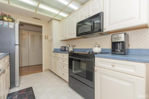 600 S Cullen #207 Avenue Evansville IN 47715