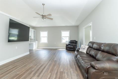 307 Blue River Drive Knightstown IN 46148