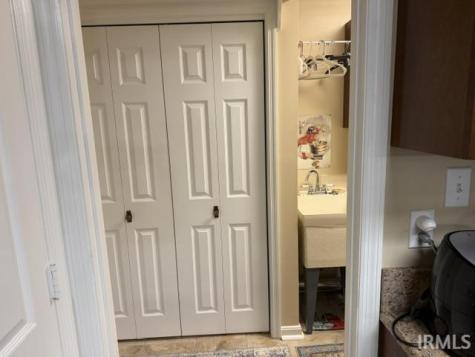 407 Francis Avenue Court Terre Haute IN 47804