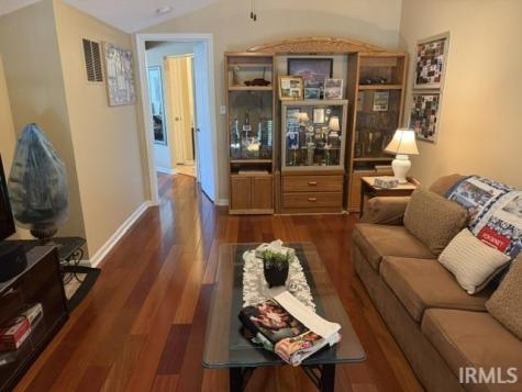407 Francis Avenue Court Terre Haute IN 47804