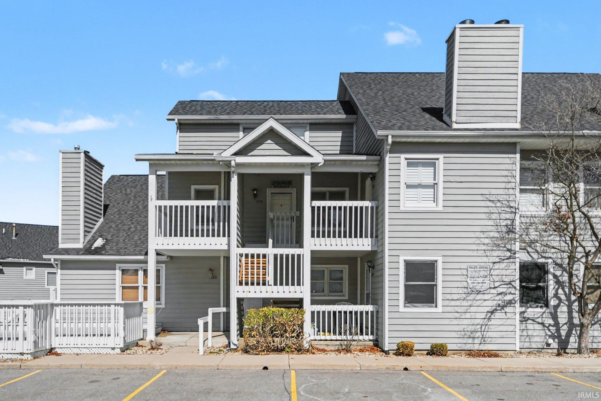 1433 N Oakhill Drive South Bend IN 46637