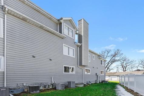 1433 N Oakhill Drive South Bend IN 46637