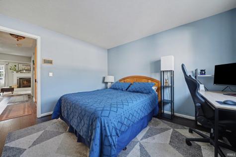 1433 N Oakhill Drive South Bend IN 46637