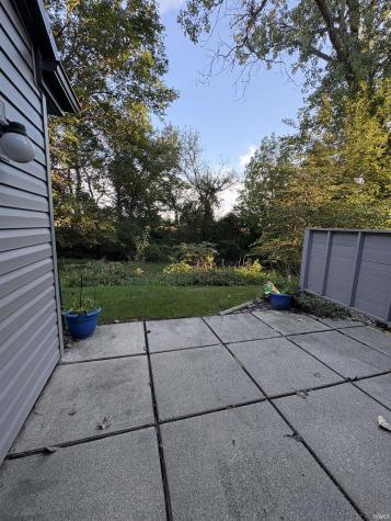18 Woodspoint Circle North Manchester IN 46962