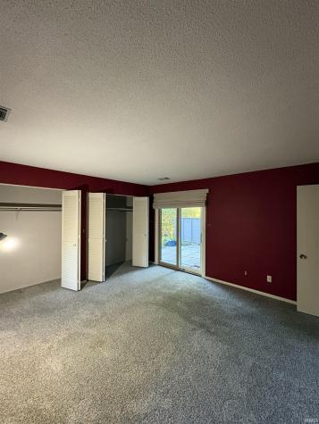 18 Woodspoint Circle North Manchester IN 46962