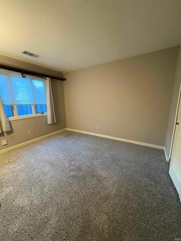 18 Woodspoint Circle North Manchester IN 46962