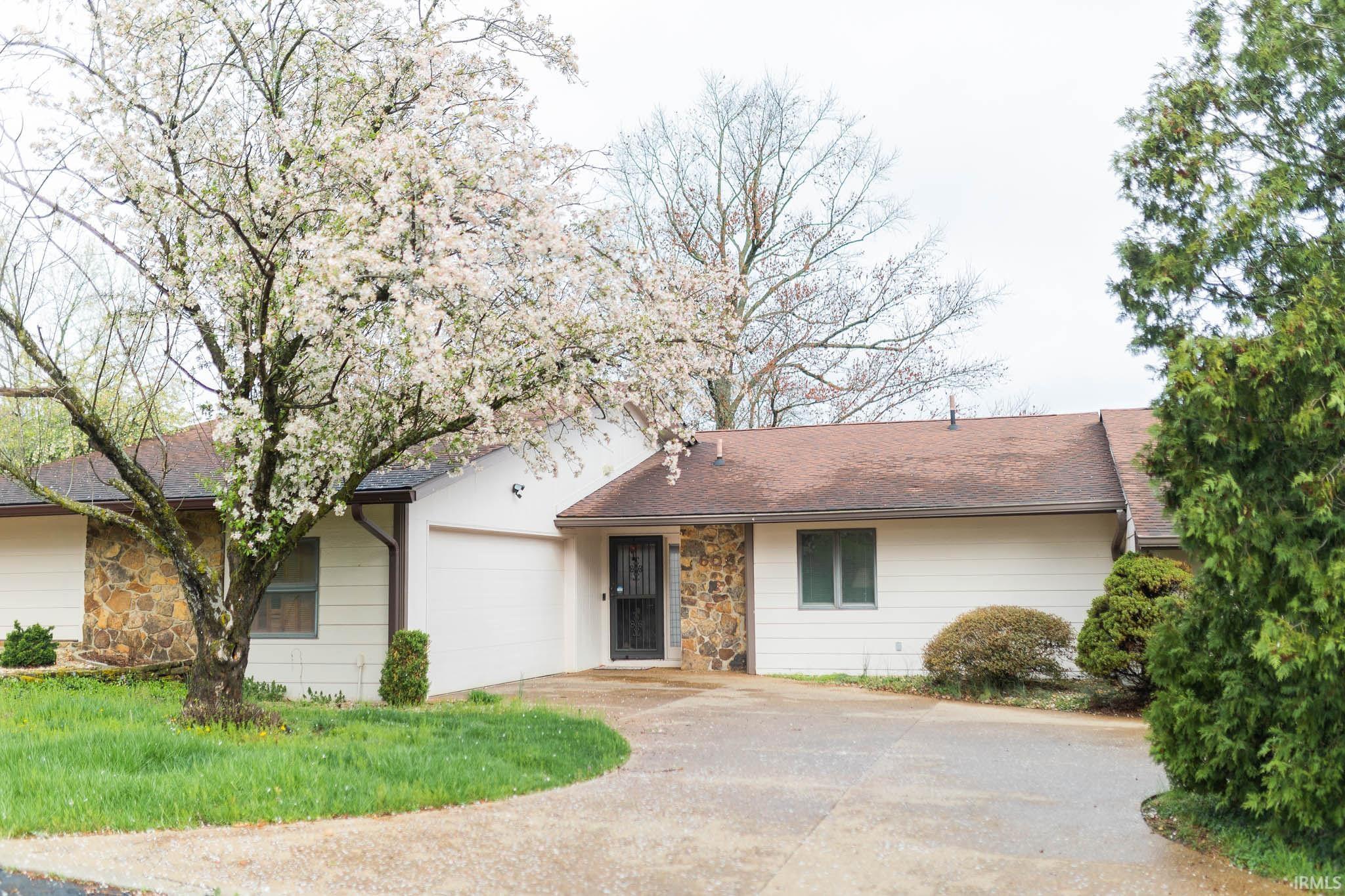 606 W Soutar Drive Bloomington IN 47403