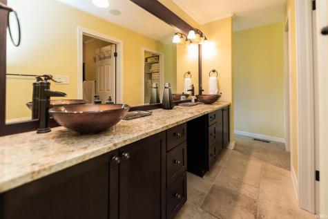 606 W Soutar Drive Bloomington IN 47403