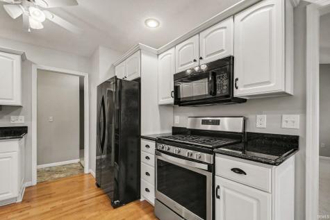 17829 Bay Hill Drive South Bend IN 46635
