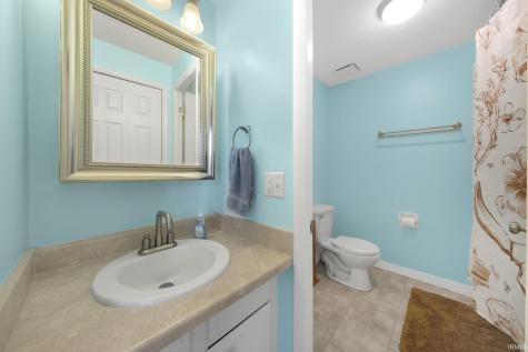 2127 Bayside Court Fort Wayne IN 46804
