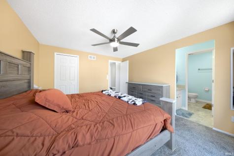 2127 Bayside Court Fort Wayne IN 46804