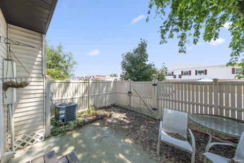 2127 Bayside Court Fort Wayne IN 46804