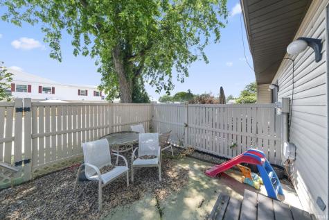 2127 Bayside Court Fort Wayne IN 46804