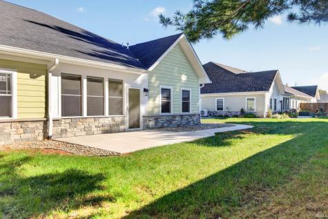 307 Blue River Drive Knightstown IN 46148