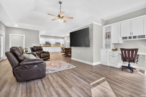 307 Blue River Drive Knightstown IN 46148