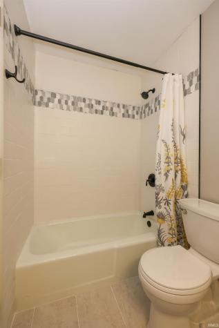 5511 S Wayne Avenue Fort Wayne IN 46807