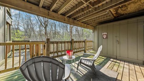 9006 Pointe Ridge Lane Bloomington IN 47401