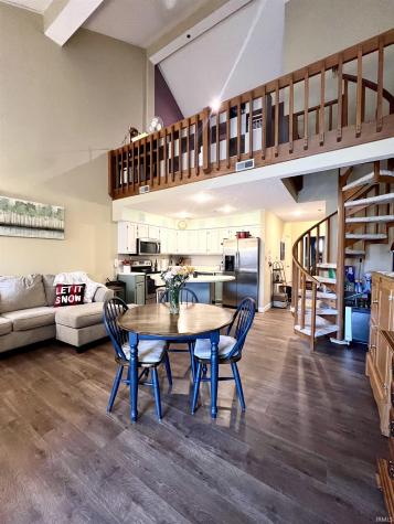 3942 E Eagle Bay Drive Bloomington IN 47401
