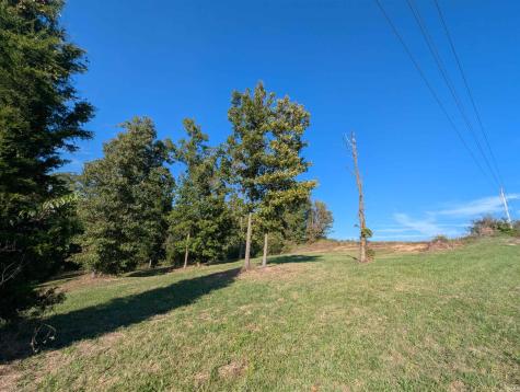 +/- 3.5 Acres Chicken Farm Road Shoals IN 47581