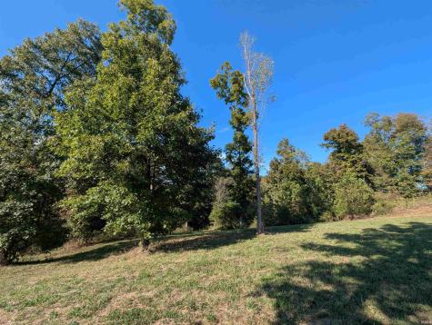+/- 3.5 Acres Chicken Farm Road Shoals IN 47581