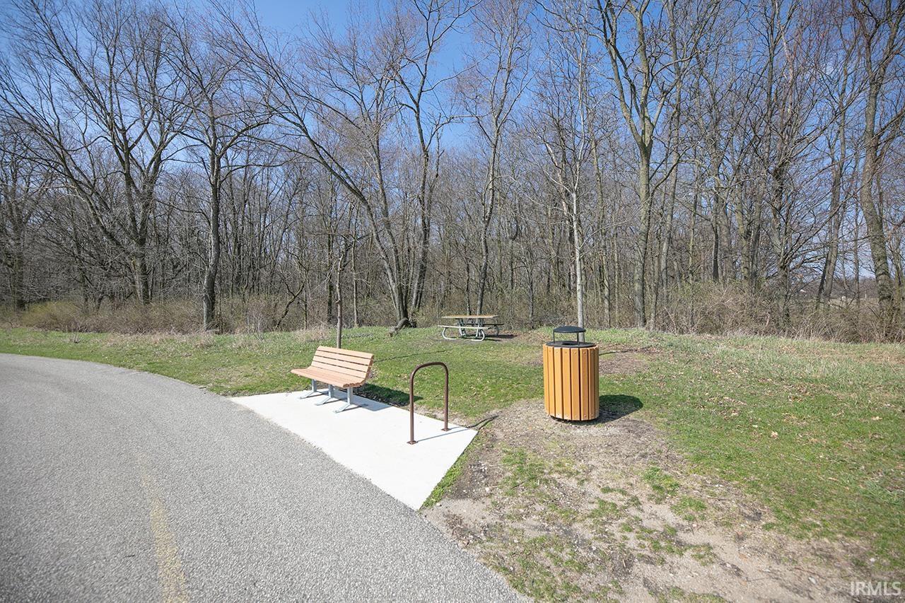 Ville County Road 127 Goshen IN 46528