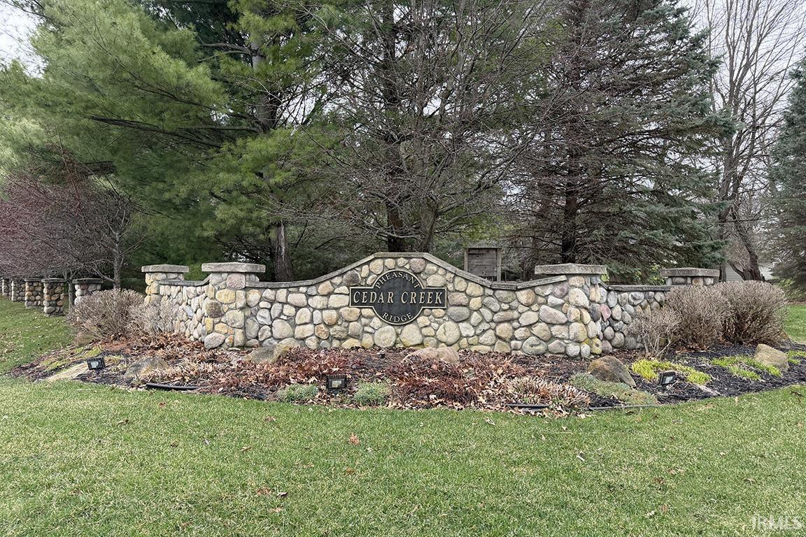 55902 Little Creek Lane Middlebury IN 46540