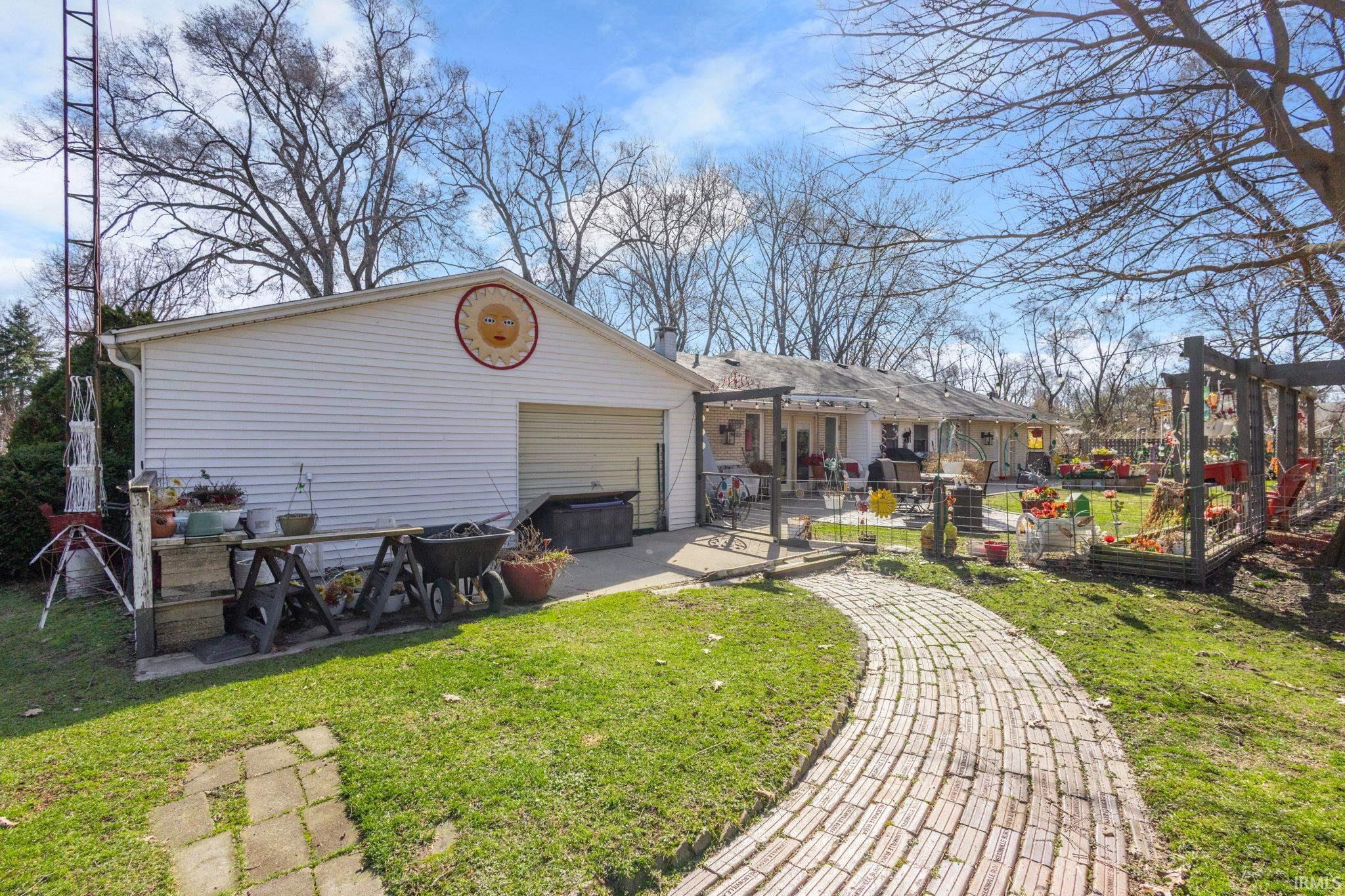 6005 N Fir Road Granger IN 46530