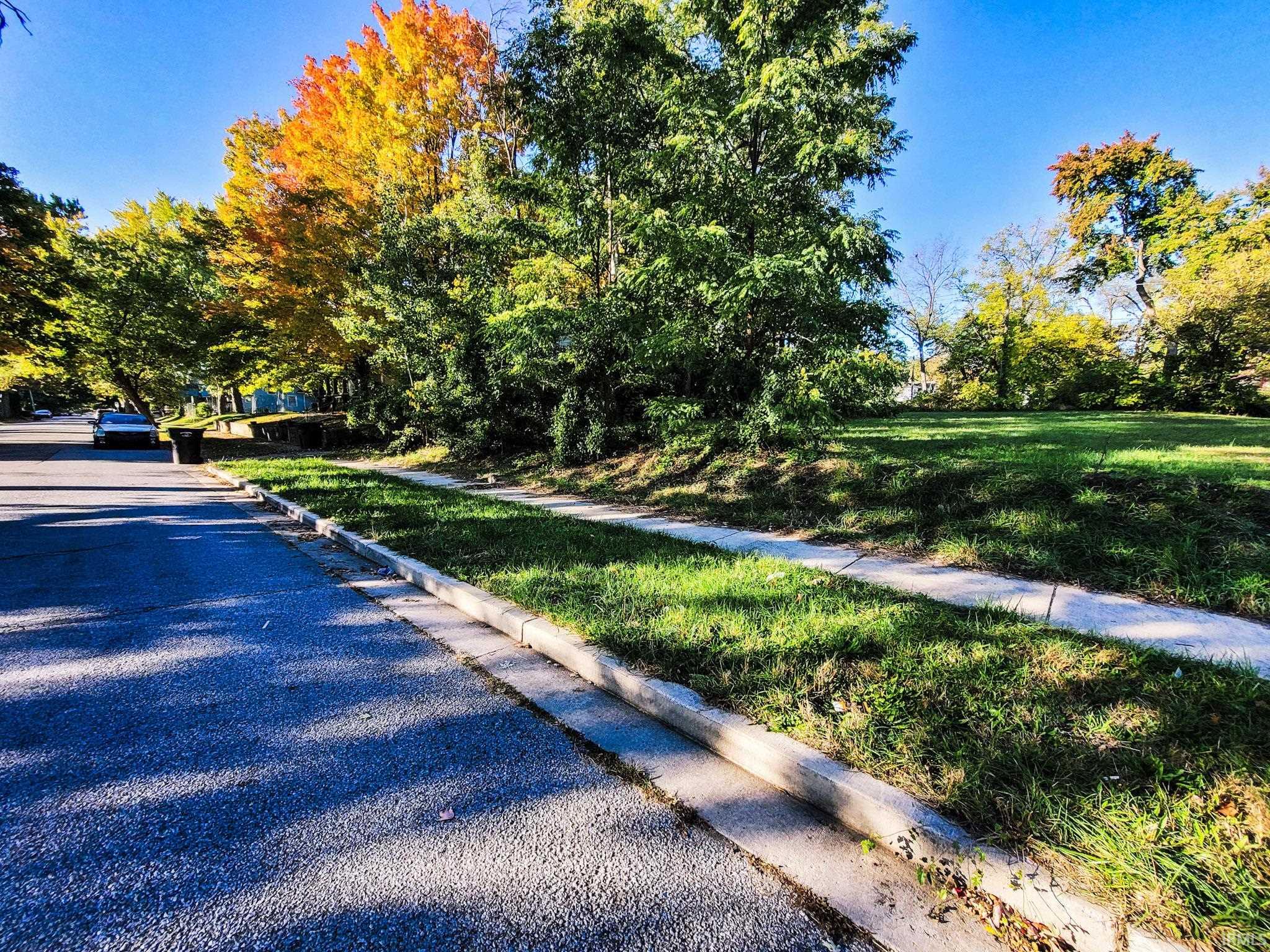 1613 Leer Street South Bend IN 46613