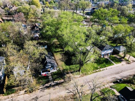 1213 E Indiana Avenue South Bend IN 46613
