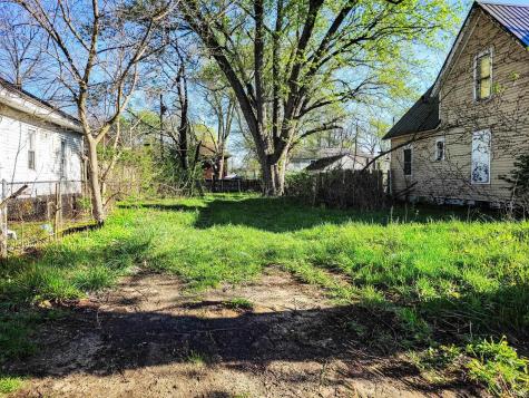 1213 E Indiana Avenue South Bend IN 46613