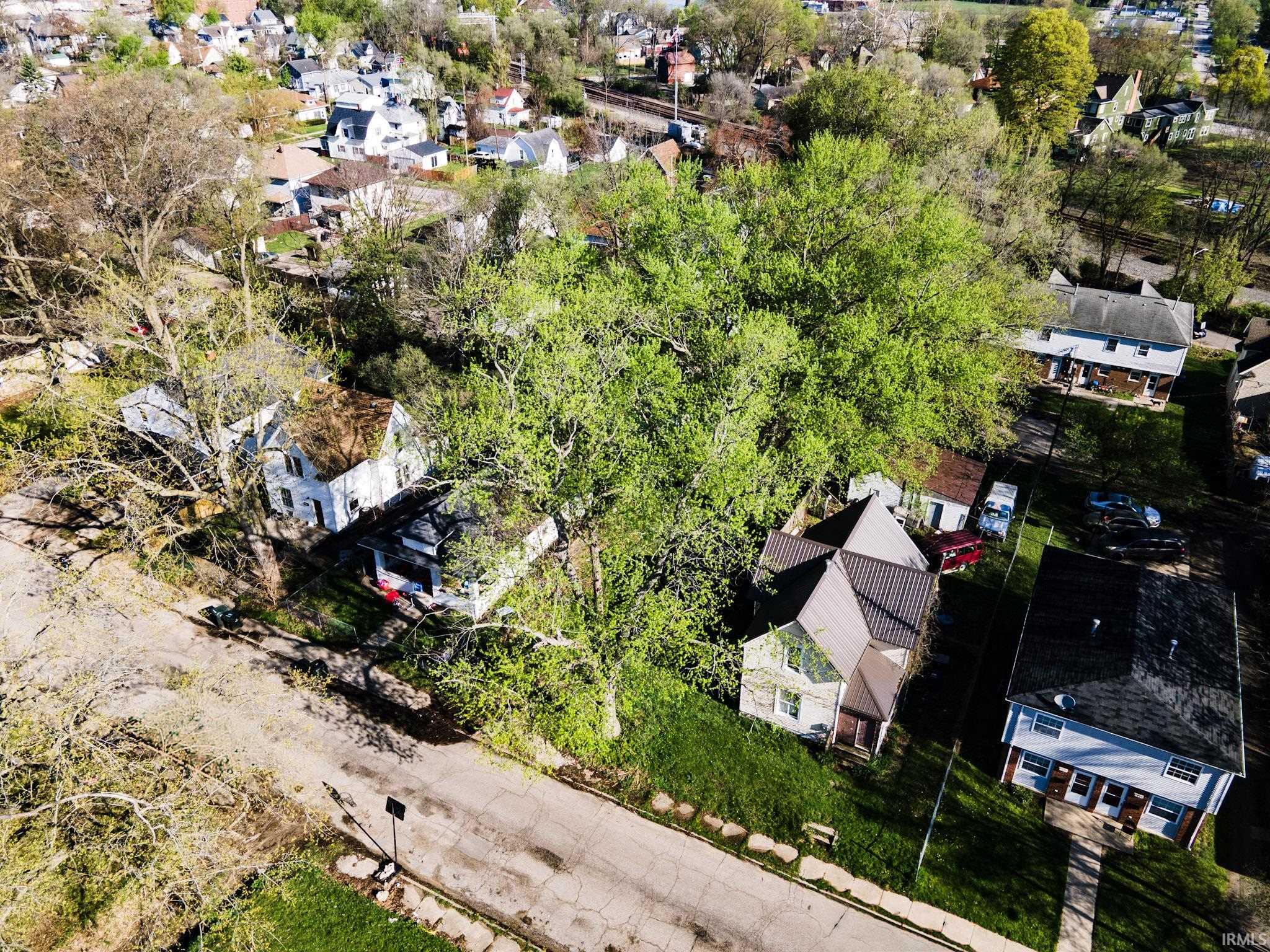 1213 E Indiana Avenue South Bend IN 46613