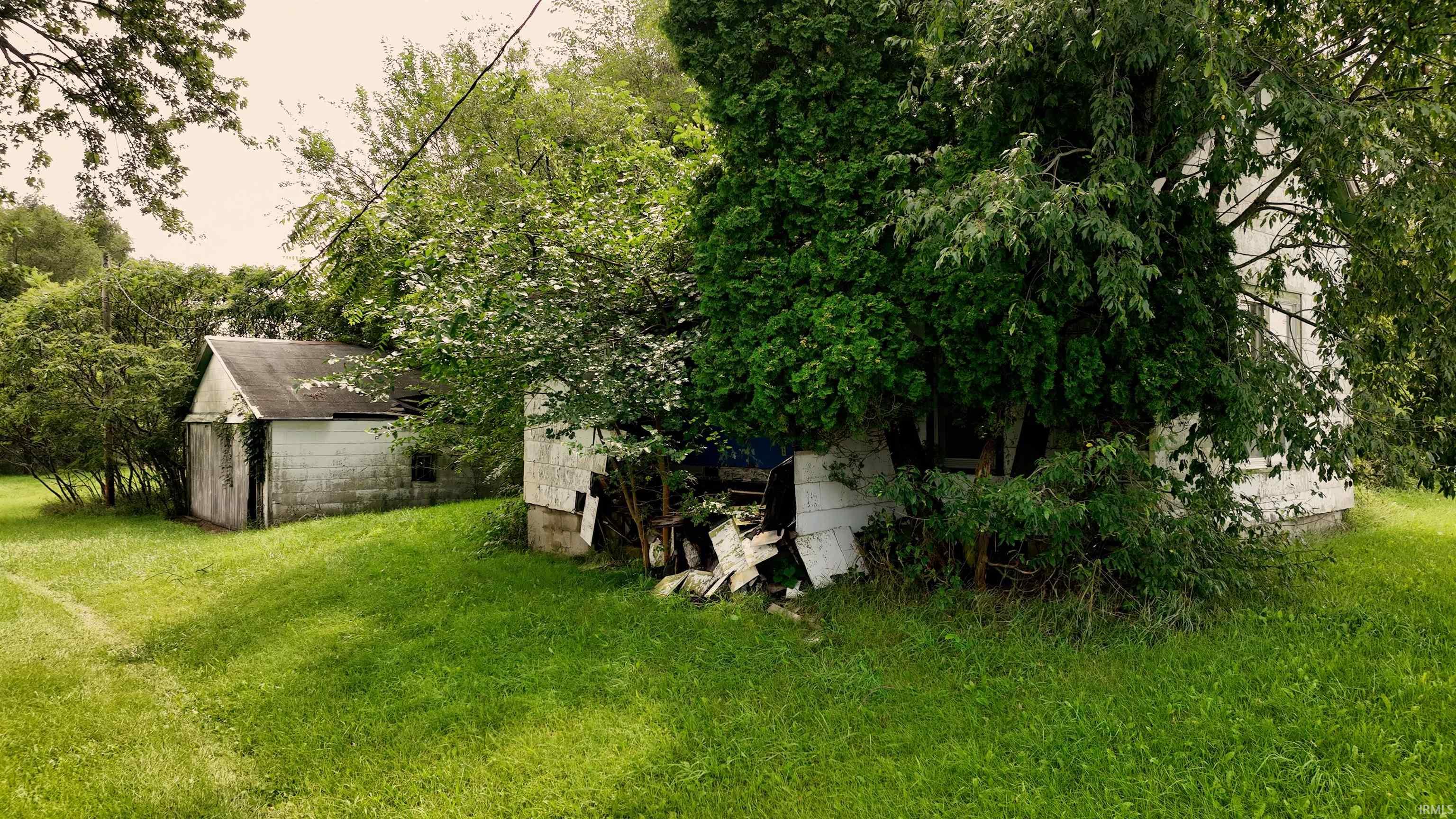 2001 W Crystal Lake Road Warsaw IN 46580