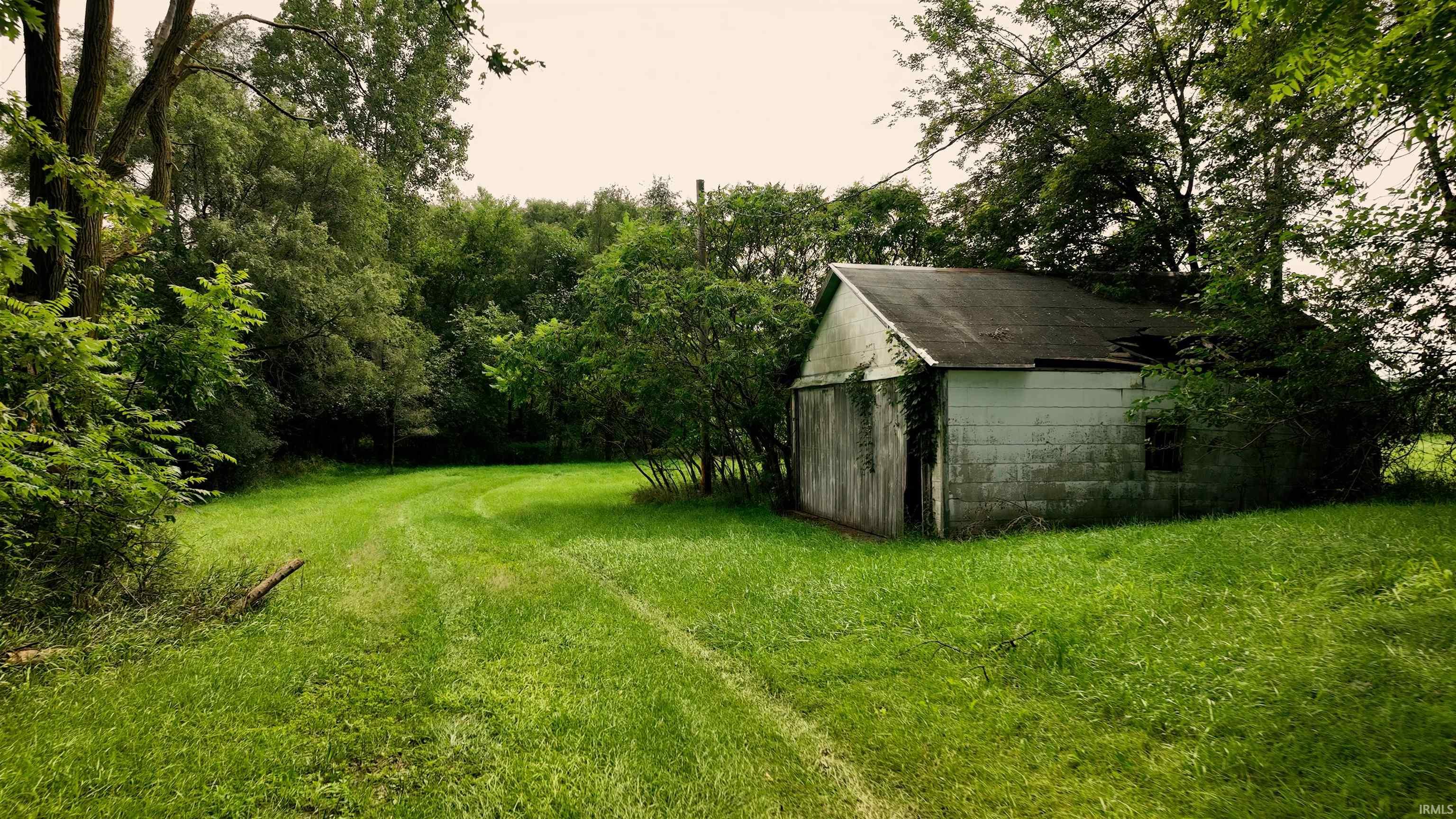2001 W Crystal Lake Road Warsaw IN 46580