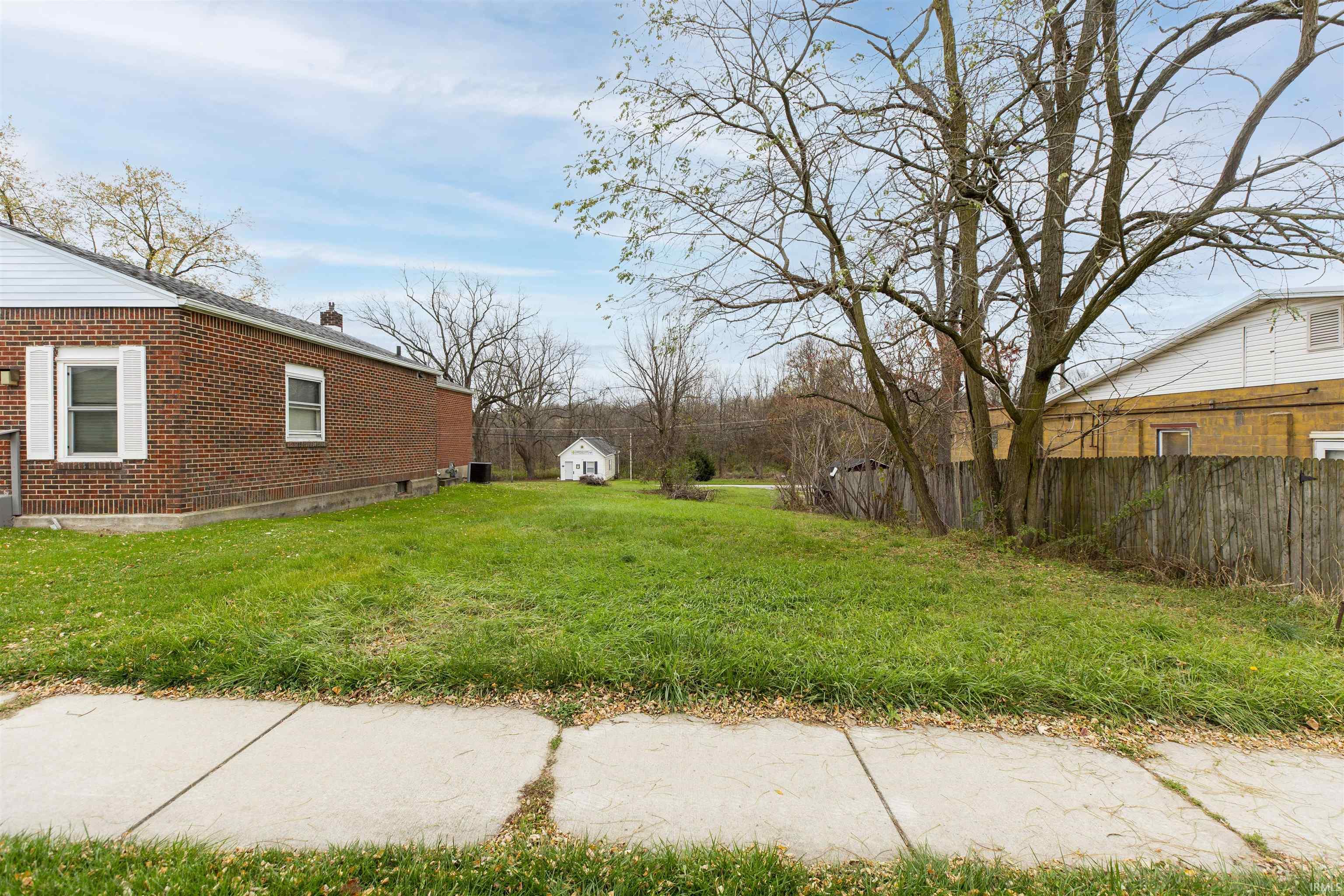 213 S Michigan Street Lakeville IN 46536