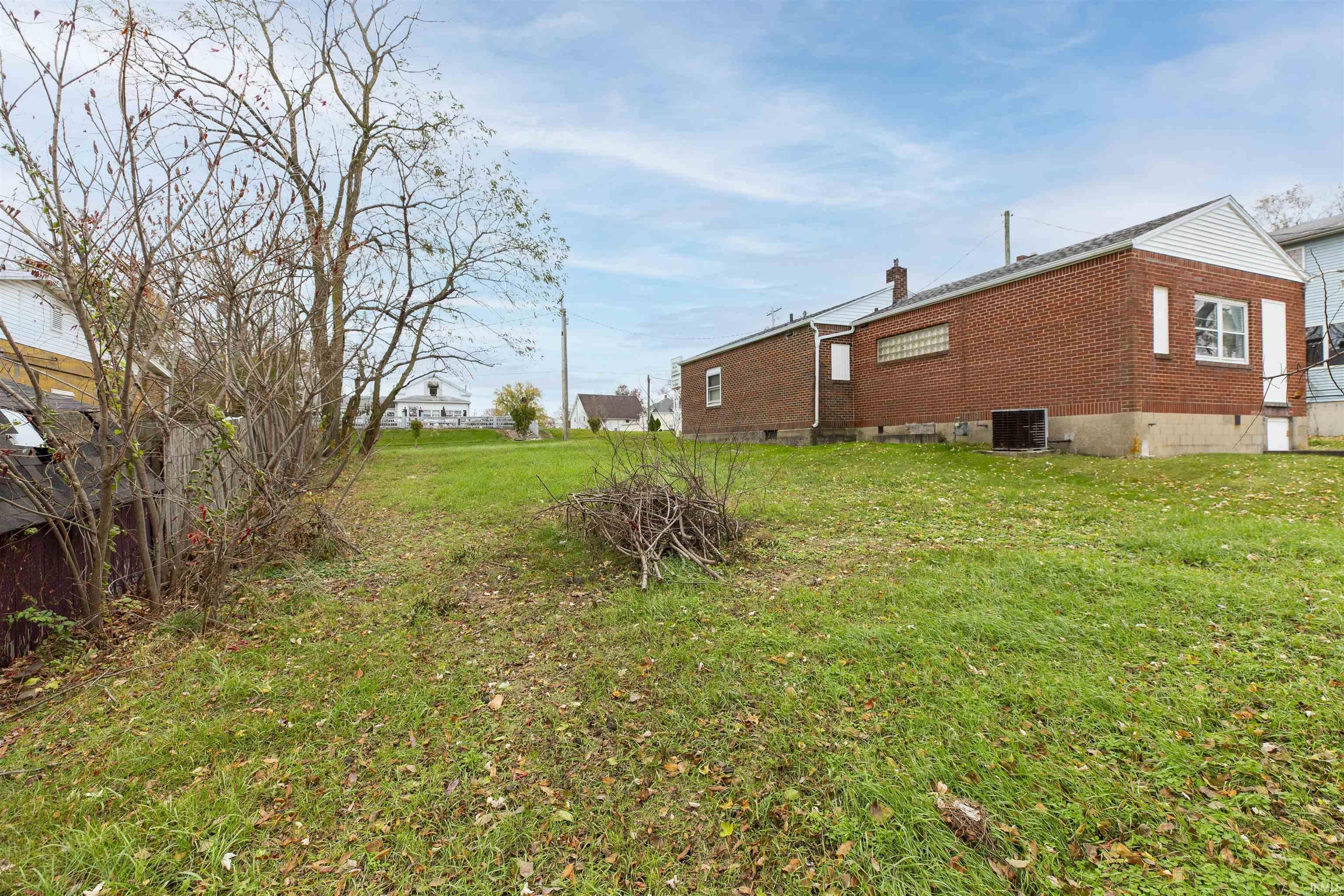 213 S Michigan Street Lakeville IN 46536