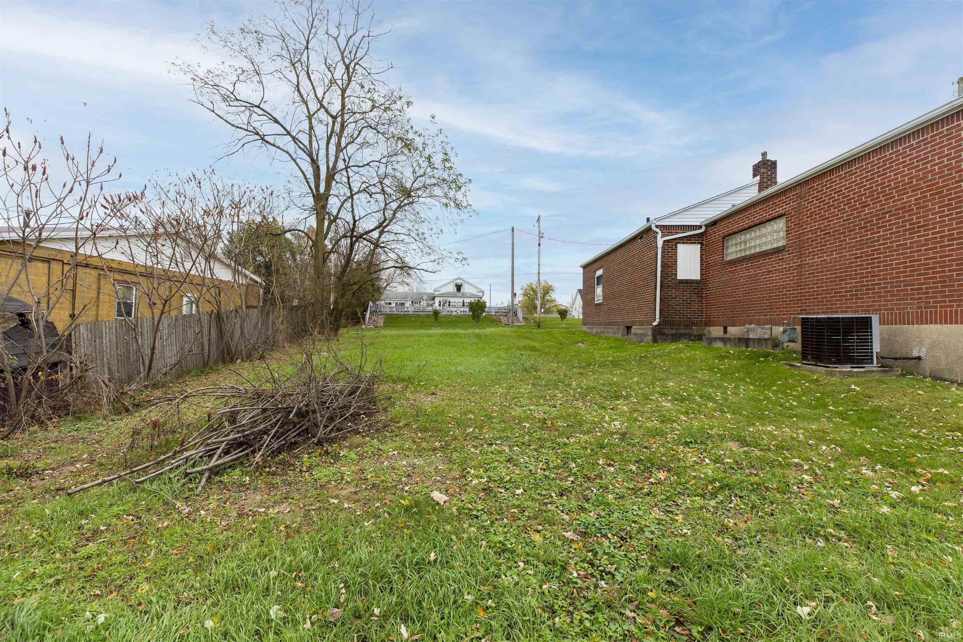213 S Michigan Street Lakeville IN 46536