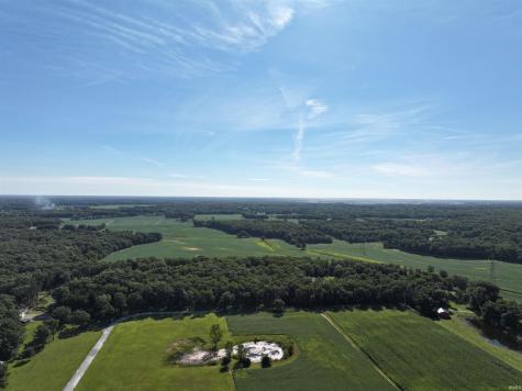 550 E Toto Road Knox IN 46534