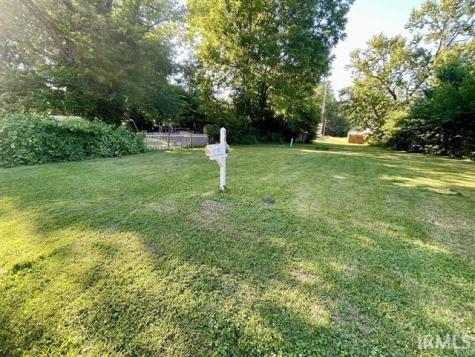 1611 Uhlhorn Street Evansville IN 47710