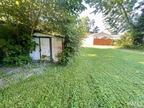 1611 Uhlhorn Street Evansville IN 47710