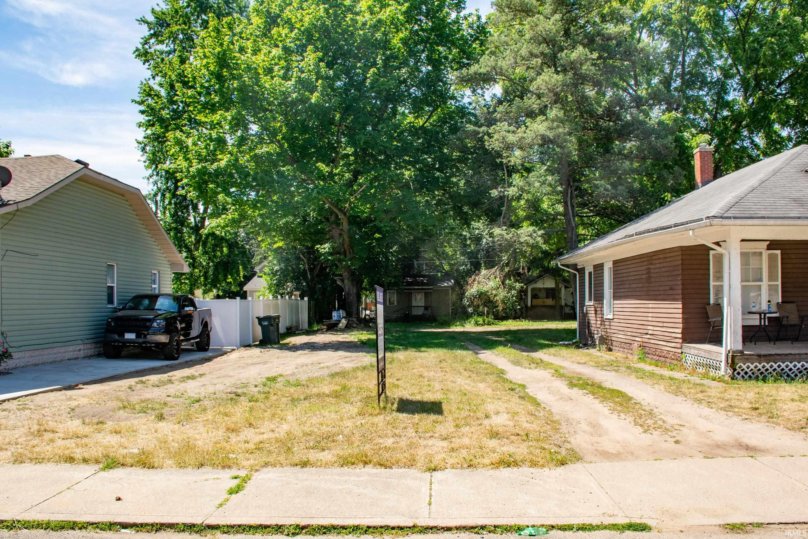 1222 Miner Street South Bend IN 46617