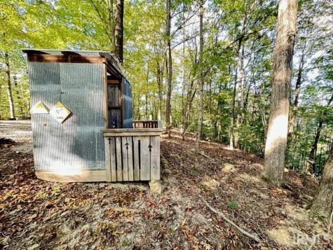 6900 N Richardson Road Unionville IN 47468