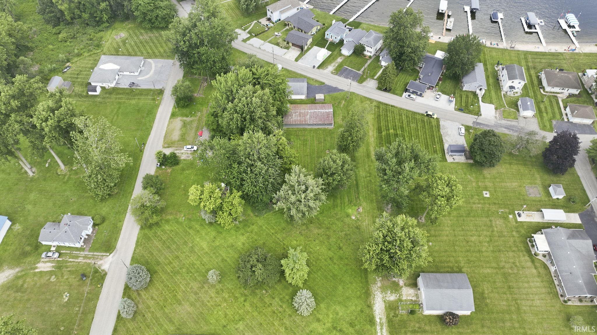 ****** Maple Street Warsaw IN 46580