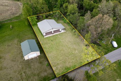 5224 E Quiet Water Court Monticello IN 47960