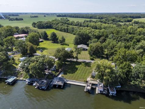 5224 E Quiet Water Court Monticello IN 47960
