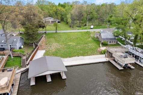 5224 E Quiet Water Court Monticello IN 47960